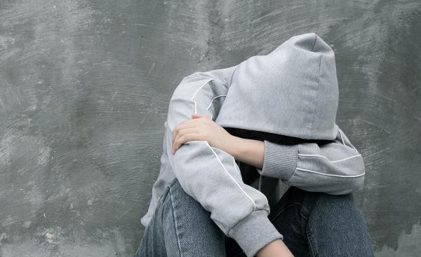 Unu din zece români a luat droguri cel puţin o dată în viaţă. Cele mai mari rate de consum, la categoria 15-34 de ani