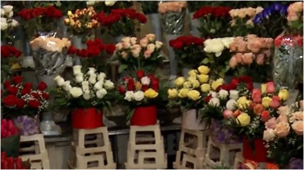 Cadourile de Dragobete, mai scumpe cu 30% în acest an. Cât ajunge să coste un buchet de flori
