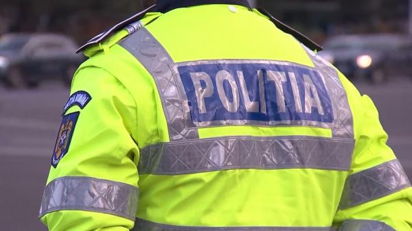 Polițist din Argeș, reținut într-un dosar de proxenetism. Metoda prin care agentul ar fi păcălit mai multe fete să se prostitueze