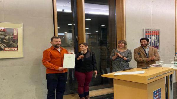 "Între Revoluţii", în regia lui Vlad Petri, a câştigat premiul criticilor la Festivalul de la Berlin. Care este povestea lungmetrajului