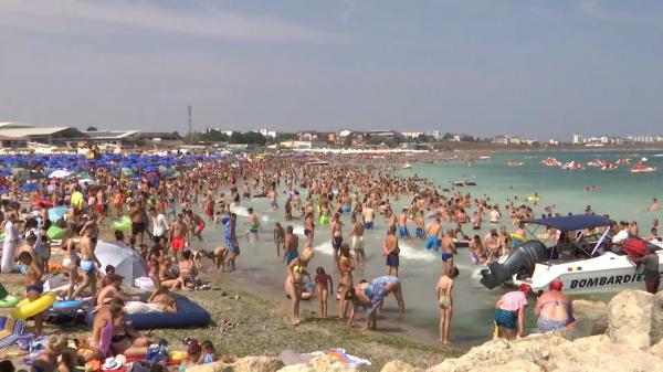 Patru oraşe din România vor avea zbor direct spre mare. Turiştii vor ajunge de 16 ori mai rapid pe litoral