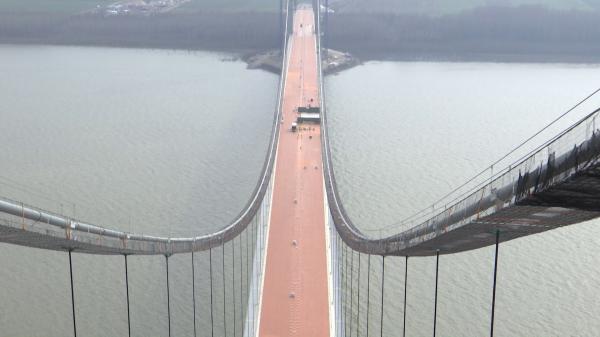 "Golden Gate", în variantă românească: Circulația pe podul peste Dunăre de la Brăila se mai lasă așteptată. Inaugurarea întârziată deja cu trei luni