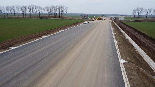 A început construirea Autostrăzii Zero, iar autorităţile promit deja o "minune": să fie gata înainte de termen