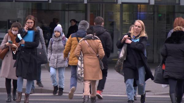 Zile libere. Iohannis a promugat legea care oferă românilor 2 noi sărbători legale. De ce vor profita de ele doar din 2025