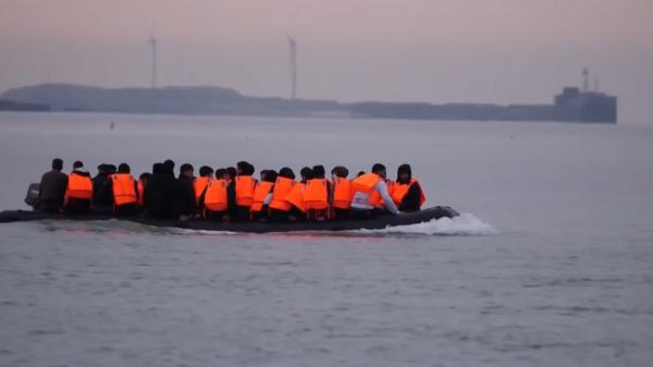 Migrația, pe lista scurtă de priorități a premierului britanic. Rishi Sunak anunță un nou pachet de legi prin care UK își va controla granițele