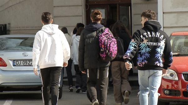 Legile Educaţiei. Examenul de admitere la liceu împarte învăţământul românesc în două tabere. Ce-şi doresc elevii