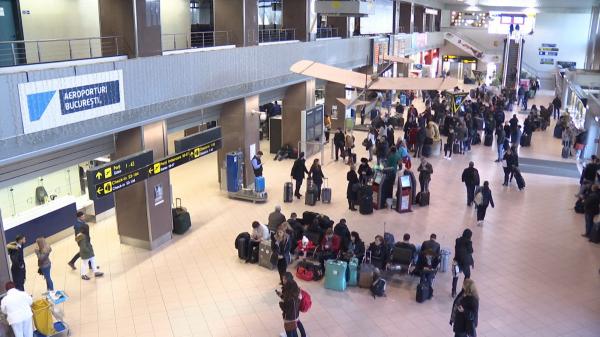 Bilete ieftine de avion, doar în visele românilor. Cât s-au scumpit zborurile: ar urma noi majorări de preţ
