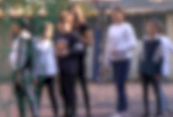 Un elev de 14 ani a ajuns la urgenţe, după ce a fost bătut la şcoală. Mama victimei acuză profesorii că au încercat să muşamalizeze cazul