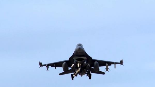 Kievul susține că Putin a trimis mai multe nave cu rachete Kalibr în Marea Neagră. Mai multe țări ar fi gata să ofere Ucrainei avioane de luptă, anunță Polonia