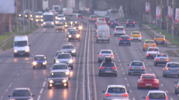 SURSE: Tarifele RCA, plafonate pentru cel mult 6 luni. Două variante sunt luate în calcul cu privire la preţuri