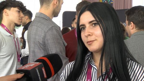 La 21 de ani, Andreea este studentă şi a mers să caute un job la târg. Ce salariu minim a cerut