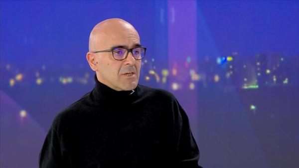 Paul Cozighian, despre revoltele din Franţa: Extrema stânga a făcut circ în Parlament, nici în România nu am văzut aşa