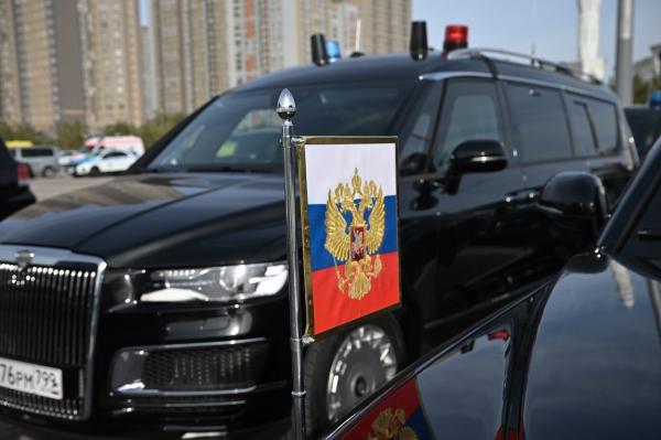 Vladimir Putin, vizită surpriză în Mariupol, primul mare oraş ucrainean cucerit de Rusia. A ajuns cu elicopterul şi a condus o maşină prin oraş