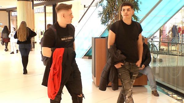 Vouchere cadou de Ziua Bărbatului. Câţi bani ar putea primi "domnii" de ziua lor, pe 19 noiembrie