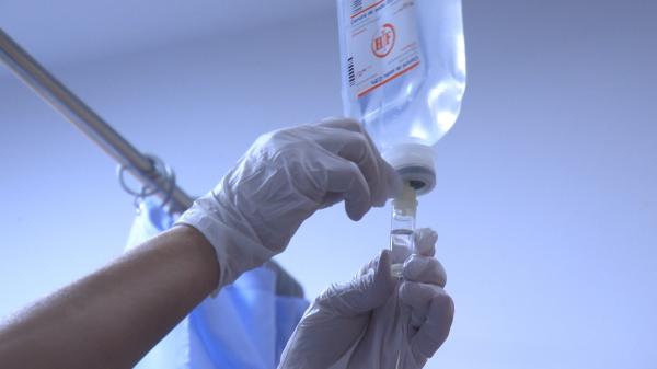 Părinţii tânărului din Constanţa, operat de 7 ori după o infecţie la o măsea, îi acuză pe medici de neglijenţă: "Este în stare critică"