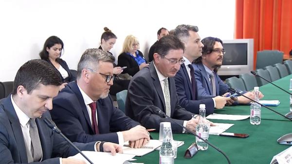 ASF face plafonarea RCA cum au vrut asiguratorii. Şoferii rămân cu preţurile mai mari chiar şi cu 700 de lei