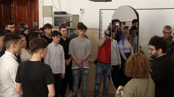 Românii i s-au plâns lui ION. Oamenii speră ca astfel, păsurile lor să ajungă mai uşor la guvernanţi