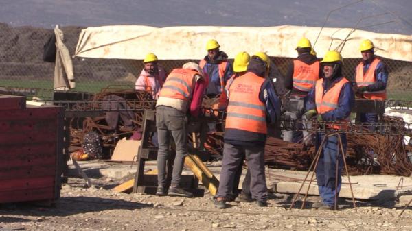 Lucrările bat pasul pe loc pe Autostrada Moldovei. Sorin Grindeanu: Mă irită că ultimul lot a rămas necontractat