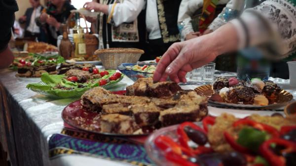 Paşte 2023. Zeci de gospodine s-au întrecut în reţete inedite la Festivalul Produselor Tradiţionale de Post din Adâncata