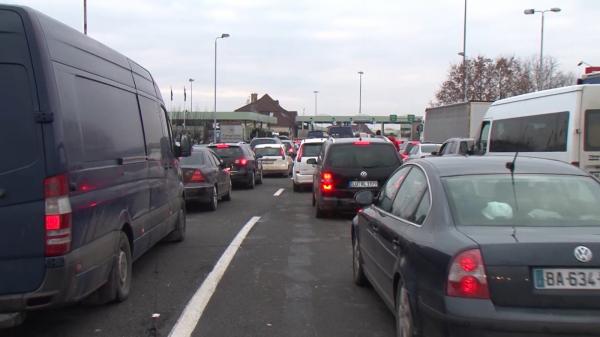Se apropie "tradiţionala" aglomeraţie în vămi de sărbători. Măsurile luate de Poliţia de Frontieră