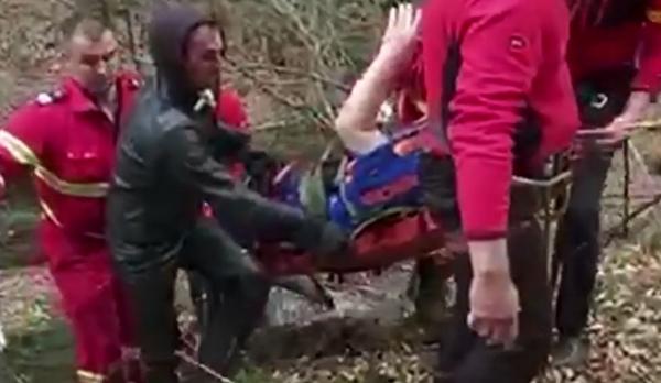 A vrut să facă o poză și a căzut de pe munte. Un argeșean s-a prăbușit în gol pe Transfăgărăşan, în Canionul Valea lui Stan