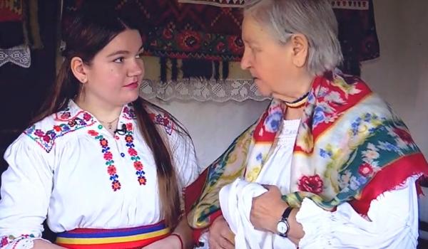 Tradiţia din prima zi de Paşte care aduce prosperitate tot anul. Tinerele din Maramureş o respectă cu sfinţenie