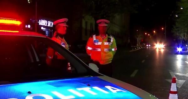 "Pentru asta ne-am ales meseria". Sute de poliţişti, pompieri, medici şi jurnalişti au fost la datorie şi au sărbătorit Paştele la serviciu, departe de familii