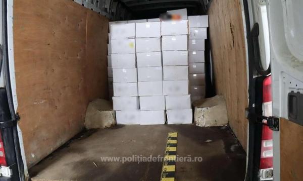 Un bărbat a încercat să treacă prin Vama Siret cu 6 tone de tutun. Cum l-au prins poliţiştii de frontieră