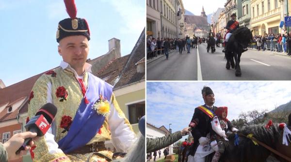 Junii din Brașov, mândri să ducă tradiţia de secole mai departe: "Ai senzația că este intrarea în Ierusalim a lui Hristos"