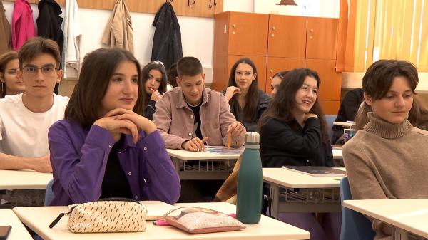 Biserica a propus, iar parlamentarii s-au supus. Religia devine probă la BAC, deşi nici elevii, nici părinţii nu au vrut asta