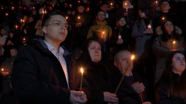 Paştele comun pentru ortodocşi şi catolici încă încinge spiritele. Câţi români au semnat scrisoarea deschisă către BOR