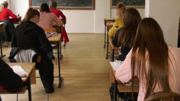 România educată, eșuată în analfabetism funcțional. Din 100 de elevi, 89 înţeleg cuvintele, dar nu şi sensul lor