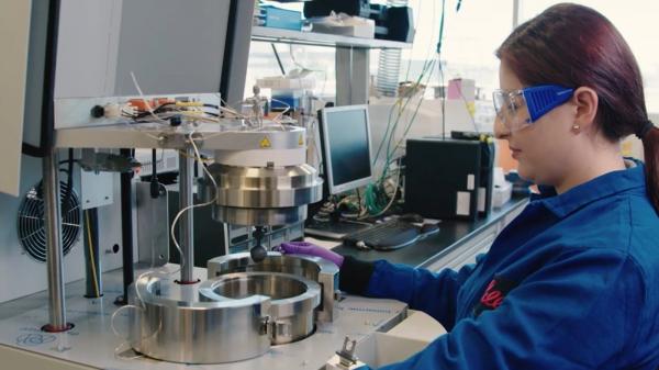 Noi speranţe de tratament pentru Alzheimer. Un medicament ''minune'' ar putea reduce pierderea memoriei şi cu 35%