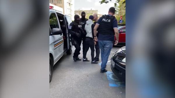 Cine e bărbatul care a dat spargerea la biserica din Cotroceni. A luat doar racla şi a lăsat moaştele Sfântului Ioan Gură de Aur
