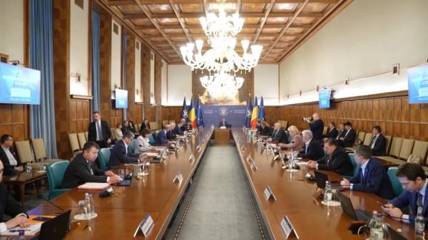 Negocieri pe ultima sută de metri pentru rotativa guvernamentală. Ce nume de miniştri ies din calcul