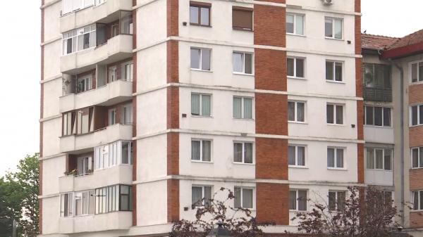 16 blocuri din Suceava vor fi reabilitate prin PNRR. Proiectul care ajunge până la două milioane de euro promite fațade verzi, din plante naturale