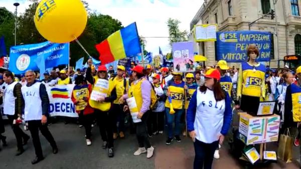 De luni se închid şcolile. Ce vor face elevii. Liderul FSLI: "Fac un apel către părinţi"