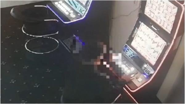 Imaginația debordantă a unui tânăr de 18 ani din Craiova. A sunat la poliție și a spus că i s-au furat 800 de lei. În realitate, i-a pierdut la păcănele