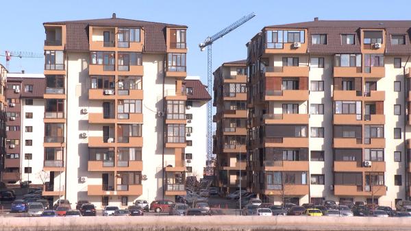 Vânzările pe piaţa imobiliară au scăzut faţă de luna martie. Judeţele cu cele mai multe şi cele mai puţine apartamente vândute