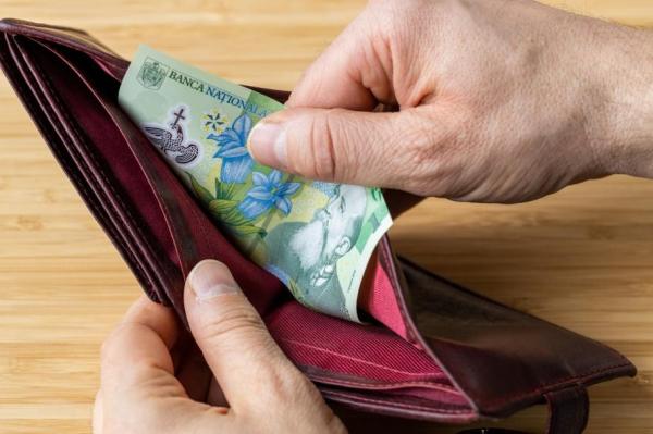 Vârsta de pensionare va crește pentru toți românii până la 65 de ani