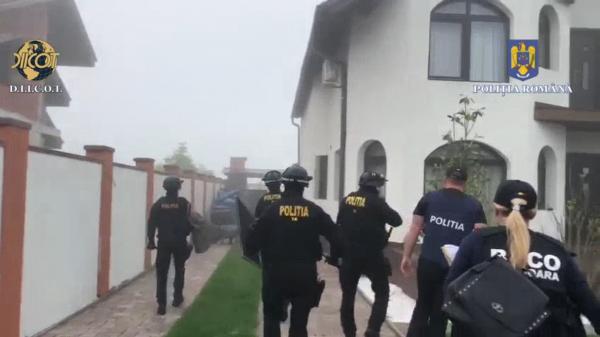 Zi neagră pentru lumea interlopă. Procurorii antimafia au răscolit ţara în lung şi-n lat în "Ziua Z": au fost percheziţii până şi în penitenciare