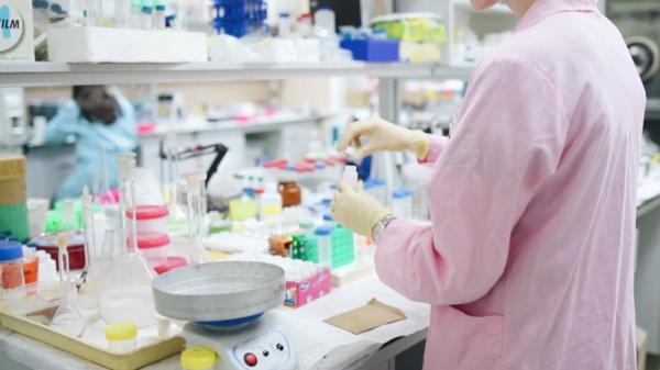 Descoperire revoluţionară: Antibioticul care poate ucide o specie mortală de superbacterii. A fost creat cu ajutorul Inteligenței Artificiale