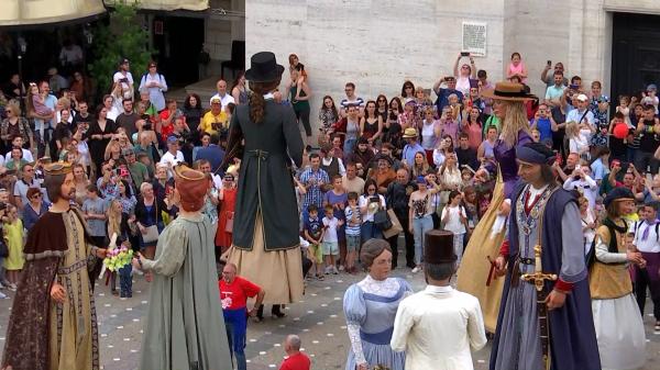 "Uriaşii din Catalonia" au făcut spectacol de 1 Iunie la Timişoara. "Incredibil, impresionant!"