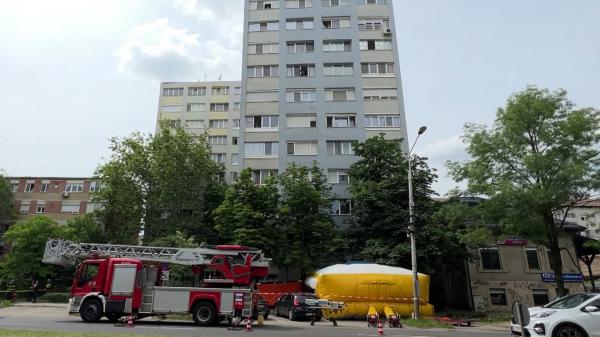 Un militar a pus pe jar toate autorităţile din Timişoara după ce a ameninţat că se aruncă de la etajul 7. La ultima evaluare psihologică a fost declarat apt