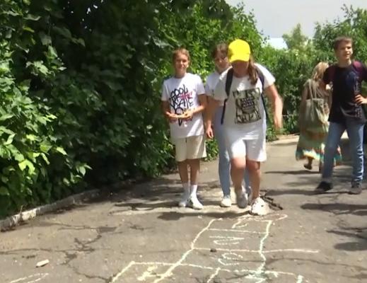 Festivalul Şotronului, la Iaşi. Copii de toate vârstele au învăţat sau şi-au adus aminte de jocul de altădată