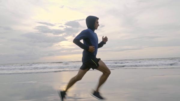 Sportul, esențial pentru copii și adolescenți. Care sunt avantajele aduse de mișcarea zilnică și ce contraindicații au medicii