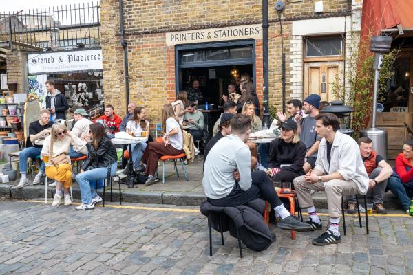 Drinkflation loveşte Marea Britanie. Poducătorii vând bere cu conţinut mai redus de alcool la acelaşi preţ