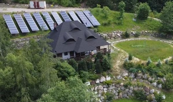 Cât costă o vacanţă în Bucovina pentru turiştii care vor să retrăiască verile din copilărie, din curtea bunicilor