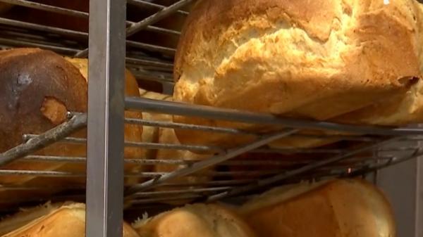 Cum se prepară pita de Pecica, pâinea preferată a lui Ceaușescu. A devenit produs recunoscut la nivel european