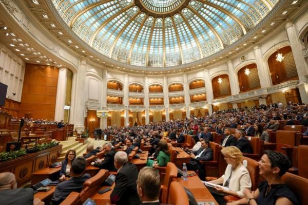 Reforma pensiilor speciale a fost adoptată de Senat, pentru a doua oară. De ce a votat USR "împotriva"